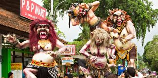 Bali szigetén fontos szerep jut a szörnyeknek ilyenkor
