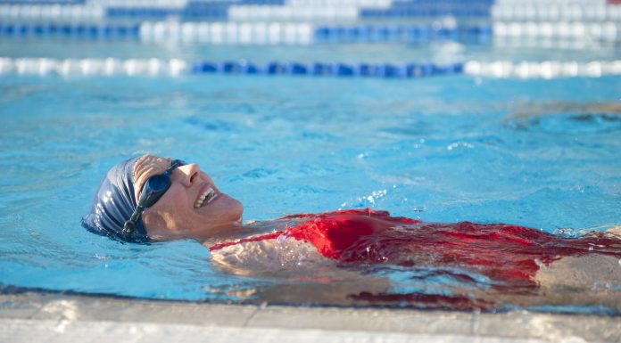 Az úszás előnyei mind fontosak az egészség megőrzéséhez