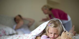 A boldogtalan házasság jelei komoly károkat okozhatnak a gyerekre