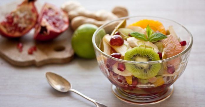 Immunrendszer erősítő ételek: gyümölcssaláta